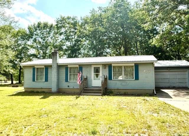 Property at 1103 Barcelona Dr, Lake Isabella, MI 48893, 3 beds, 2 baths