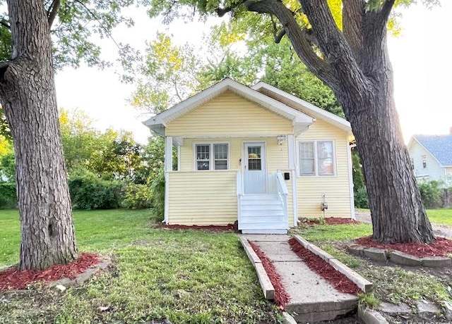 Property at 1010 S Garden St, Flint, MI 48503, 2 beds, 1.5 baths