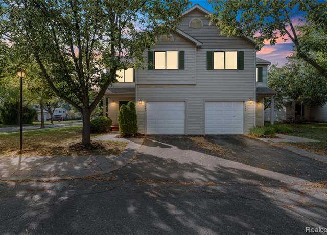 Property at 1490 Patricia Ave, Ann Arbor, MI 48103, 2 beds, 1.5 baths