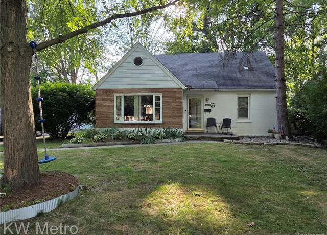 Property at 28057 Sutherland St, Southfield, MI 48076, 4 beds, 1 bath