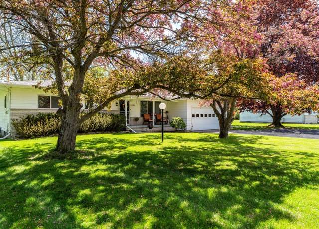 Property at 5200 N Jennings Rd, Flint, MI 48504, 3 beds, 1.5 baths