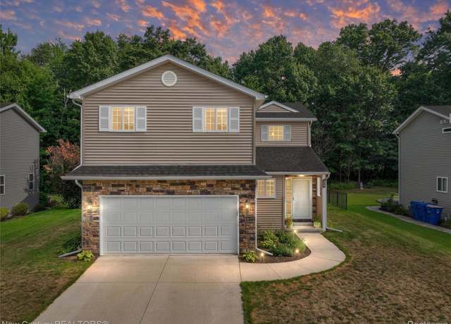 Property at 6496 Skylar Ln, Waterford Charter Township, MI 48327, 3 beds, 2.5 baths