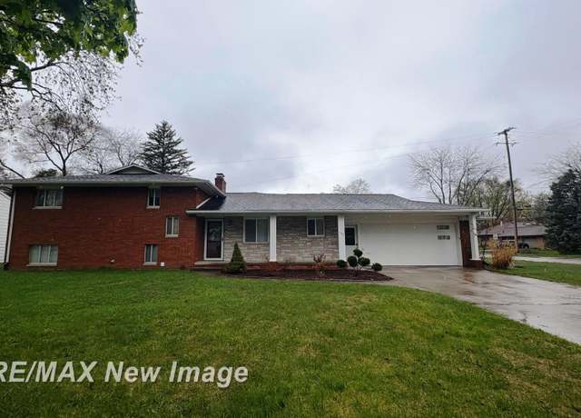 Property at 1237 Passolt St, Saginaw, MI 48638, 4 beds, 2.5 baths