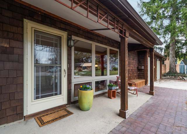 Property at 1506 Hillridge Blvd, Ann Arbor, MI 48103, 4 beds, 2 baths