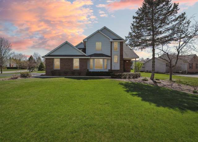Property at 13732 Monarch Dr, South Lyon, MI 48178, 3 beds, 2.5 baths
