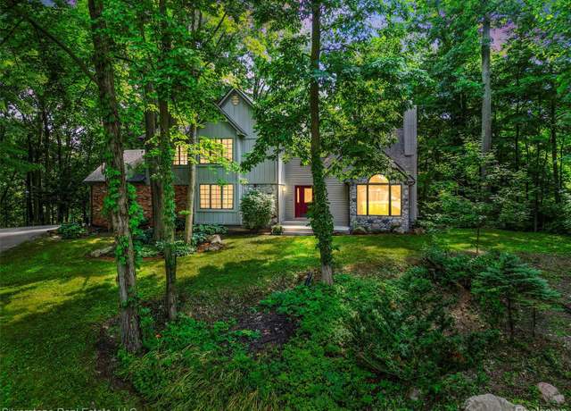 Property at 8065 Nathan Oscar Dr, White Lake, MI 48386, 4 beds, 3.5 baths