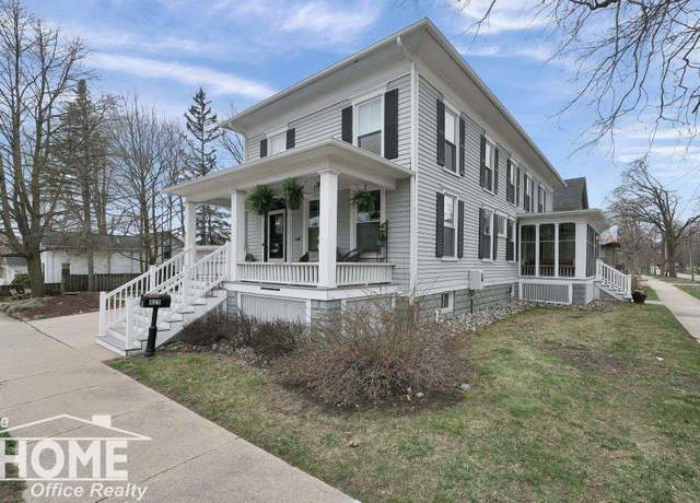 Property at 425 N Water St, Owosso, MI 48867, 4 beds, 1.5 baths
