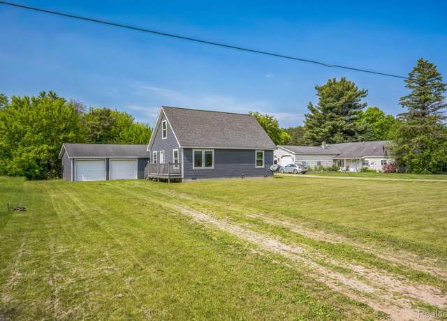 Property at 6195 Falkenbury Rd, North Branch, MI 48461, 3 beds, 1 bath