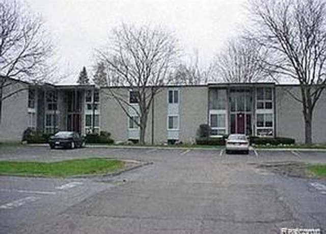Property at 4030 W 13 Mile Rd #3, Royal Oak, MI 48073, 1 bed, 1 bath
