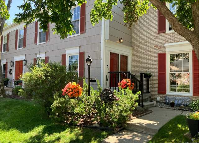 Property at 1437 Lantern Ln, Rochester Hills, MI 48306, 3 beds, 2.5 baths