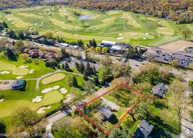 Property at 6450 Gilbert Lake Rd, Bloomfield Hills, MI 48301, 4 beds, 2.5 baths