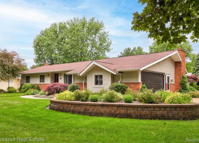 Property at 168 Franconian Dr S, Frankenmuth, MI 48734, 3 beds, 3 baths