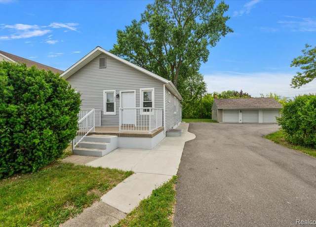 Property at 233 W 11 Mile Rd, Madison Heights, MI 48071, 3 beds, 2 baths