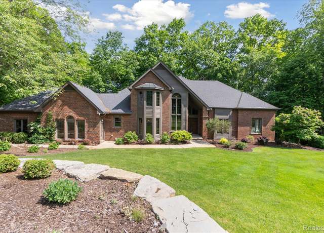 Property at 2020 Pine Hollow Trl, Brighton, MI 48114, 3 beds, 3.5 baths