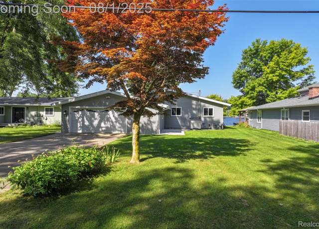 Property at 3558 Windwheel Point Dr, Pinckney, MI 48169, 3 beds, 2 baths