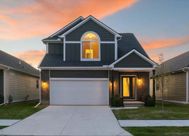 Property at 27645 Maryjane Lane Ln E, Chesterfield, MI 48047, 3 beds, 2.5 baths