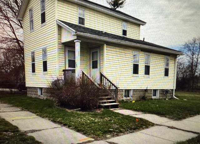 Property at 800 W Remington St, Saginaw, MI 48602, 3 beds, 2 baths
