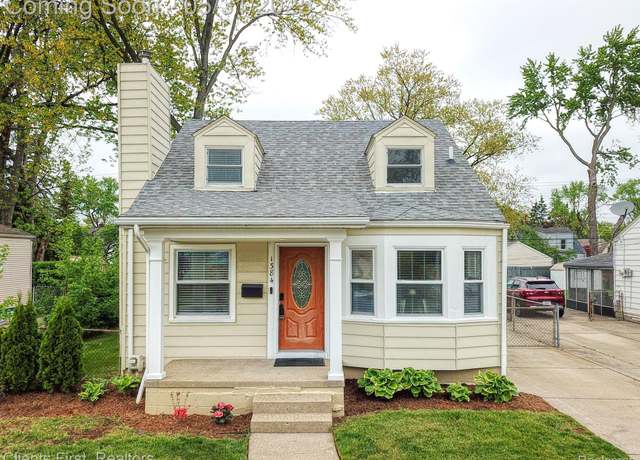 Property at 1384 Cambridge Rd, Berkley, MI 48072, 3 beds, 3 baths