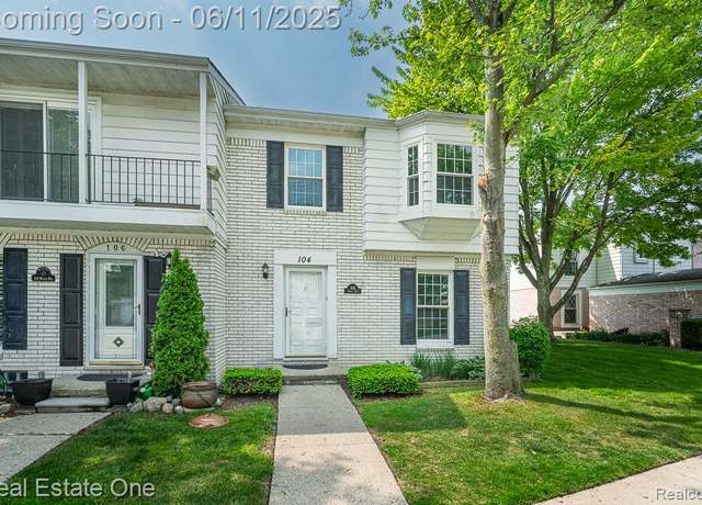 Property at 104 Manor Way Way, Rochester Hills, MI 48309, 3 beds, 2.5 baths