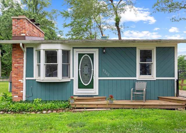 Property at 5246 Wayne Rd, White Lake, MI 48383, 2 beds, 1.5 baths