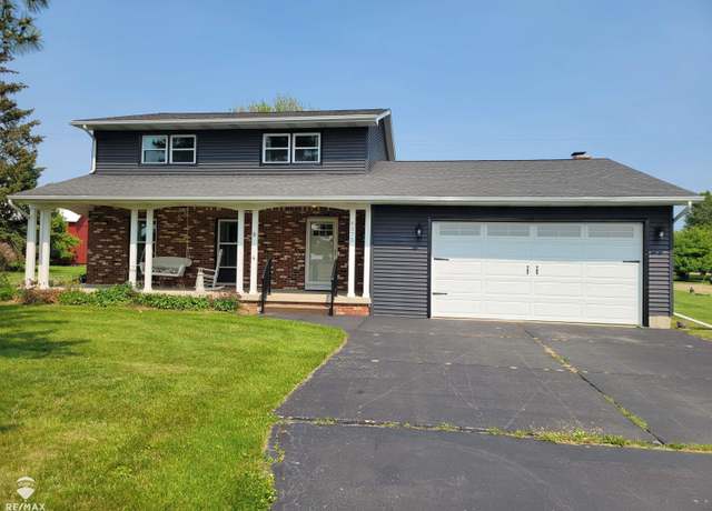 Property at 6375 S Byron Rd, Durand, MI 48429, 3 beds, 2.5 baths