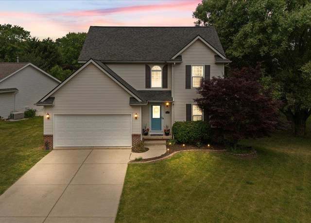 Property at 315 Valleyview Dr, Linden, MI 48451, 3 beds, 2.5 baths