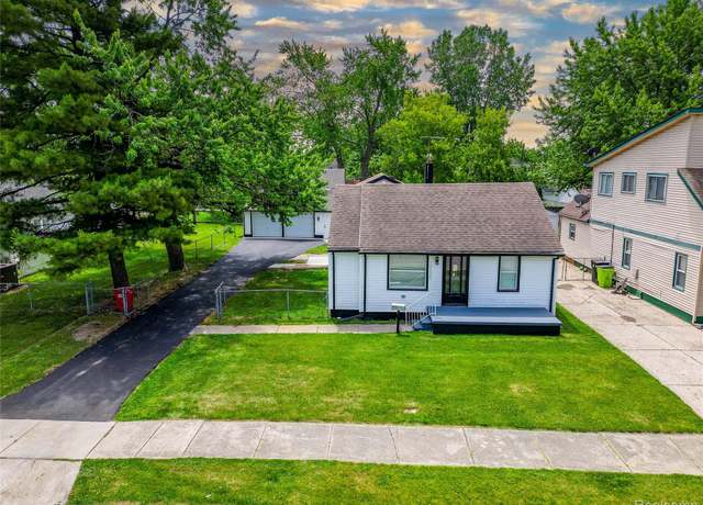 Property at 19228 Melvin St, Roseville, MI 48066, 4 beds, 2 baths