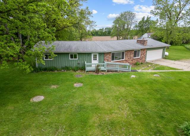 Property at 7060 Dobson Rd, Jonesville, MI 49250, 3 beds, 2 baths