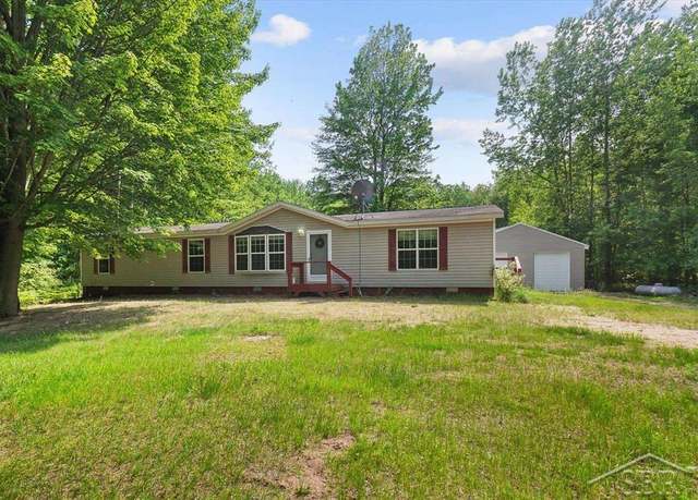 Property at 3251 W Dana Rd, Coleman, MI 48618, 4 beds, 2 baths