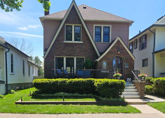 Property at 423 Maple St, Wyandotte, MI 48192, 3 beds, 2.5 baths
