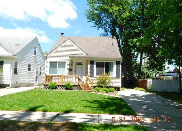Property at 1820 Buckingham Ave, Lincoln Park, MI 48146, 3 beds, 1 bath
