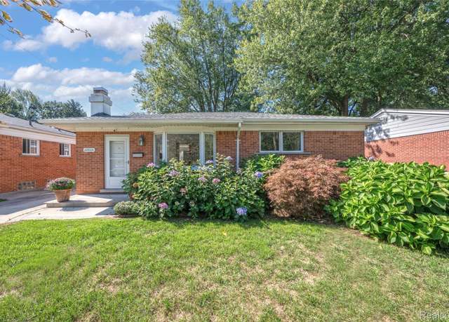 Property at 22604 Violet St, St Clair Shores, MI 48082, 3 beds, 1.5 baths