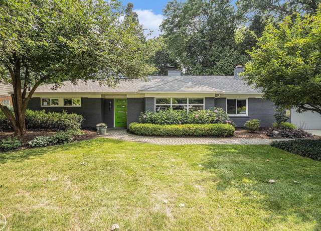 Property at 33815 State St, Farmington, MI 48335, 2 beds, 2.5 baths