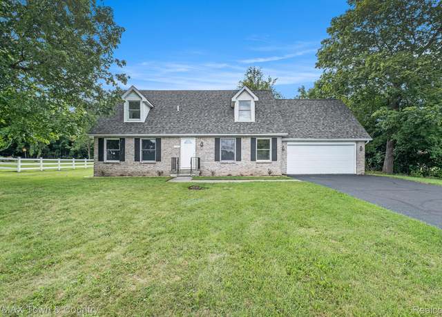 Property at 1195 River Valley Dr, Flint, MI 48532, 4 beds, 2 baths