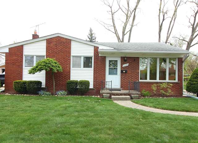 Property at 21295 Arcyle St, Clinton Township, MI 48035, 3 beds, 1.5 baths
