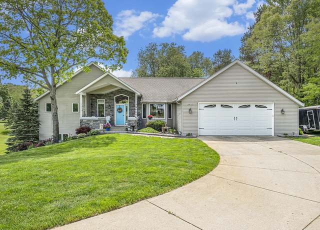 Property at 2640 Berkley Ct NE, Sparta, MI 49345, 3 beds, 2.5 baths