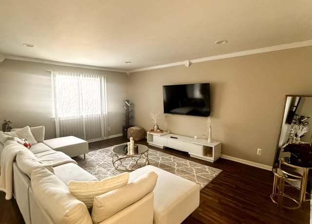 Property at 13940 Camelot Dr #88, Sterling Heights, MI 48312, 2 beds, 2 baths