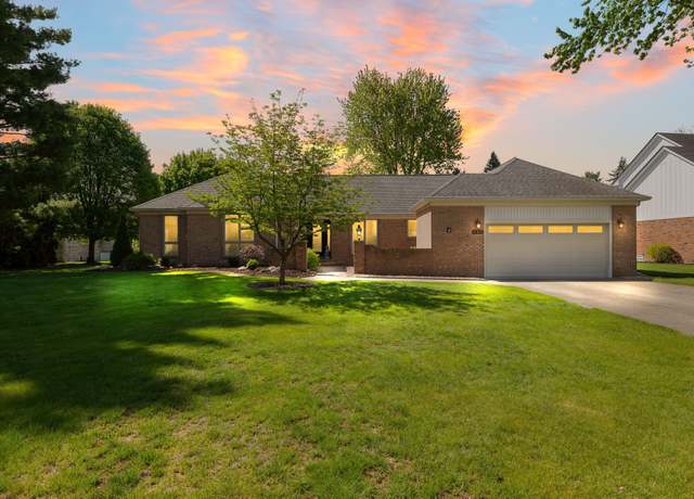 Property at 13822 Towering Oaks Dr, Shelby Twp, MI 48315, 3 beds, 2.5 baths