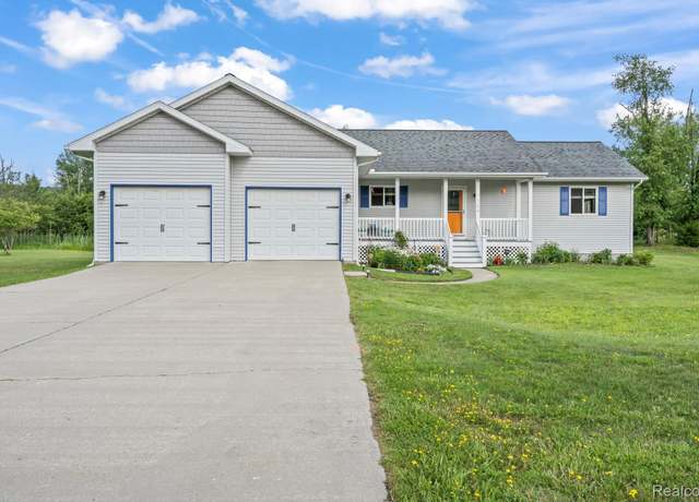Property at 704 Manning Ln, East Tawas, MI 48730, 3 beds, 2 baths
