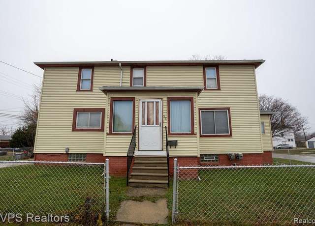 Property at 96 Jones St, Mt Clemens, MI 48043, 4 beds, 2 baths