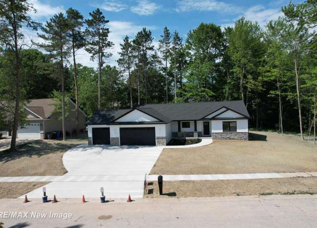 Property at 3706 Bobcat Ct, Midland, MI 48642, 3 beds, 2 baths