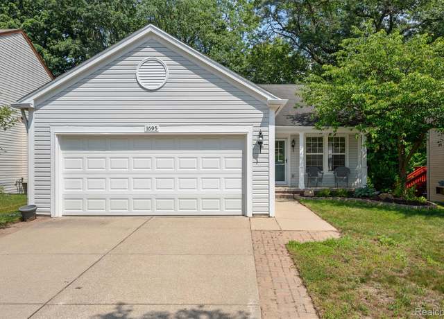 Property at 1695 Valdosta Cir, Pontiac, MI 48340, 3 beds, 3 baths