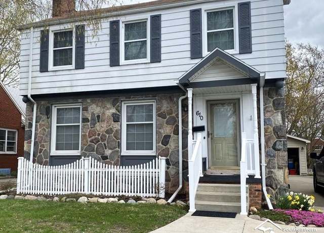 Property at 610 Borgess Ave, Monroe, MI 48162, 3 beds, 1.5 baths