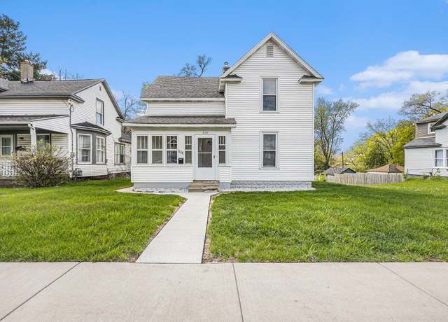 Property at 834 Hall St SE, Grand Rapids, MI 49507, 4 beds, 1 bath