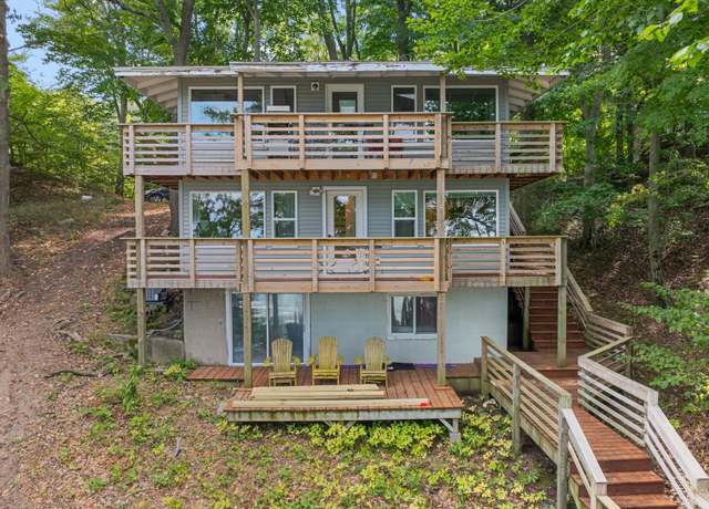 Property at 5959 Lake Harbor Rd Unit North Cottage, Muskegon, MI 49441, 2 beds, 2 baths