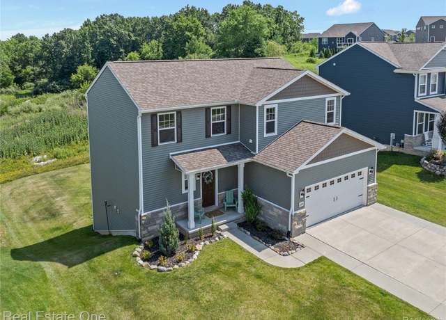 Property at 2838 Bogues View Dr, Howell, MI 48843, 3 beds, 2.5 baths