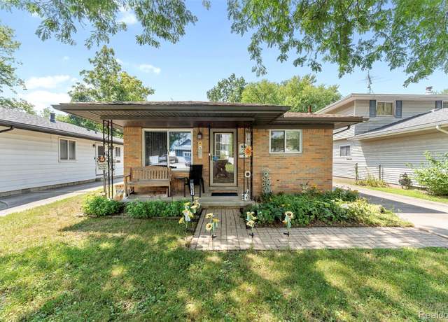 Property at 23631 Cora St, Brownstown Charter Township, MI 48183, 3 beds, 1 bath