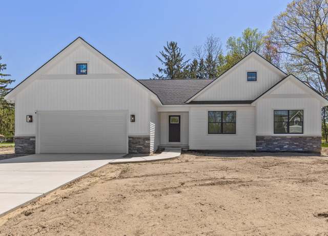 Property at 4020 Tall Timber Dr NW, Grand Rapids, MI 49534, 4 beds, 3 baths