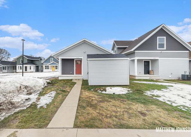 Property at 2096 Willard Ave SE, Grand Rapids, MI 49507, 3 beds, 1 bath