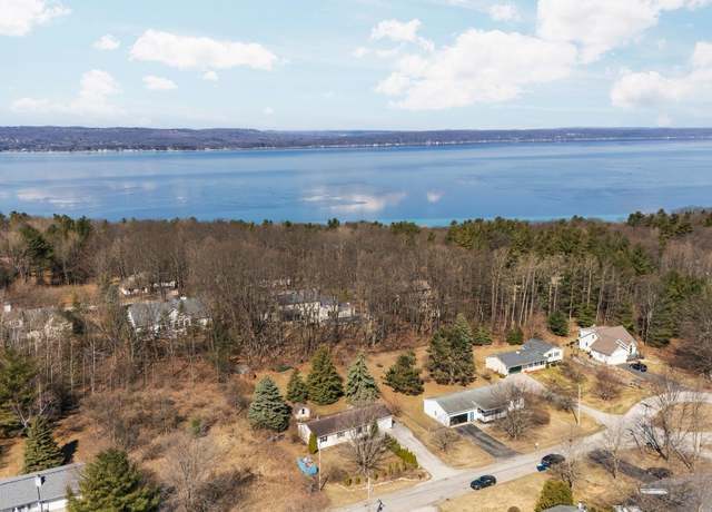 Property at 7129 Hilltop Ave, Traverse City, MI 49686, 3 beds, 1 bath